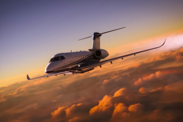 What Training and Experience Does a Pilot Need to Fly a Private Jet Like Taylor Swift’s?